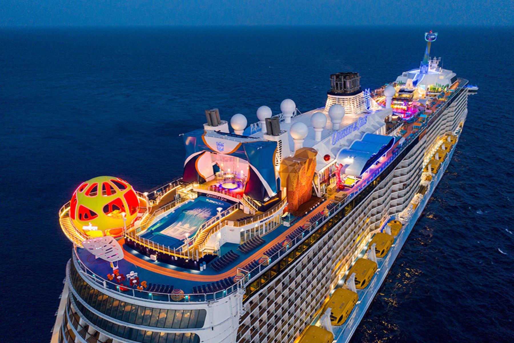 Круизный лайнер Spectrum of the Seas