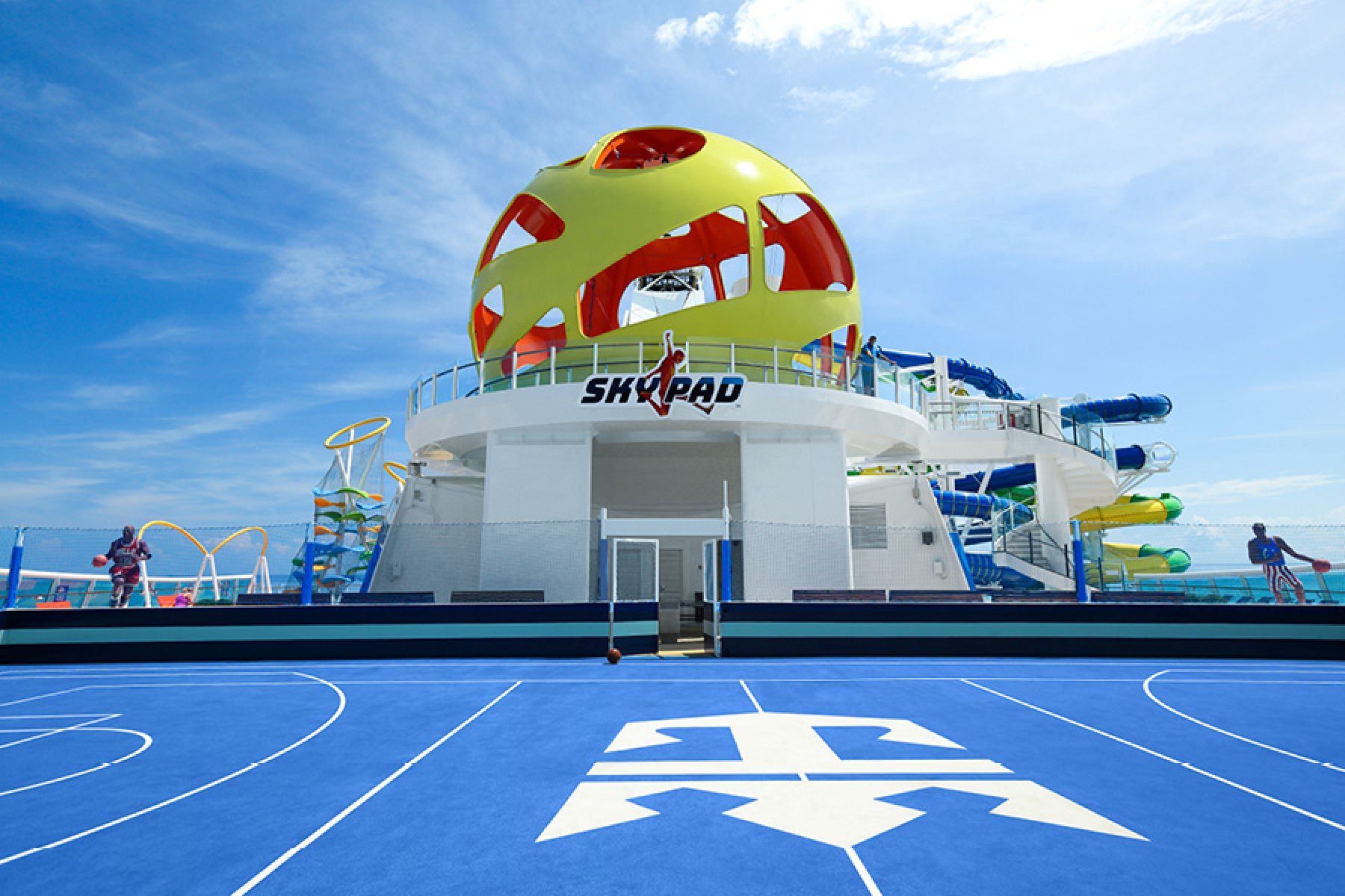 Спортивная площадка на Explorer of the Seas